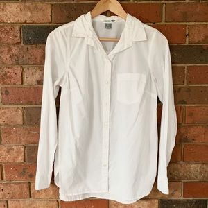 Old Navy NWOT Classic Button Down
